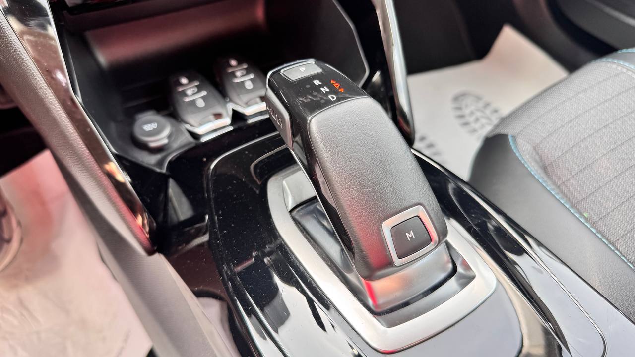 Peugeot 2008 ALLURE