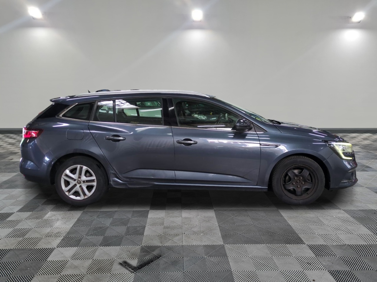 Renault Megane IV Estate Business