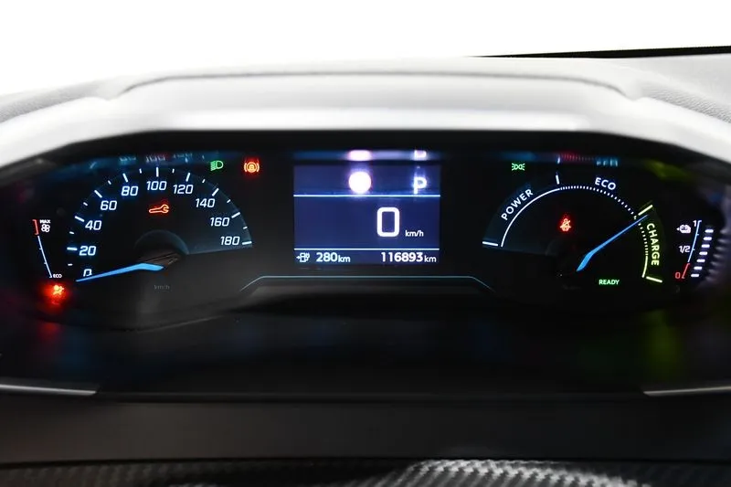 PEUGEOT E-208