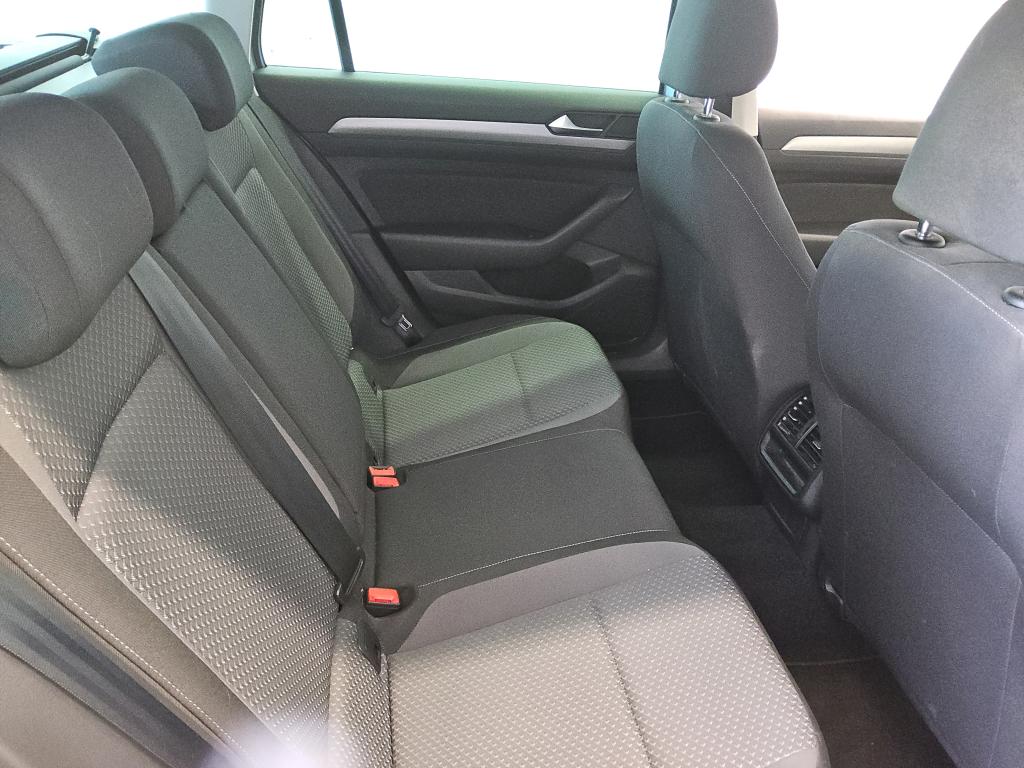 Volkswagen Passat Business+