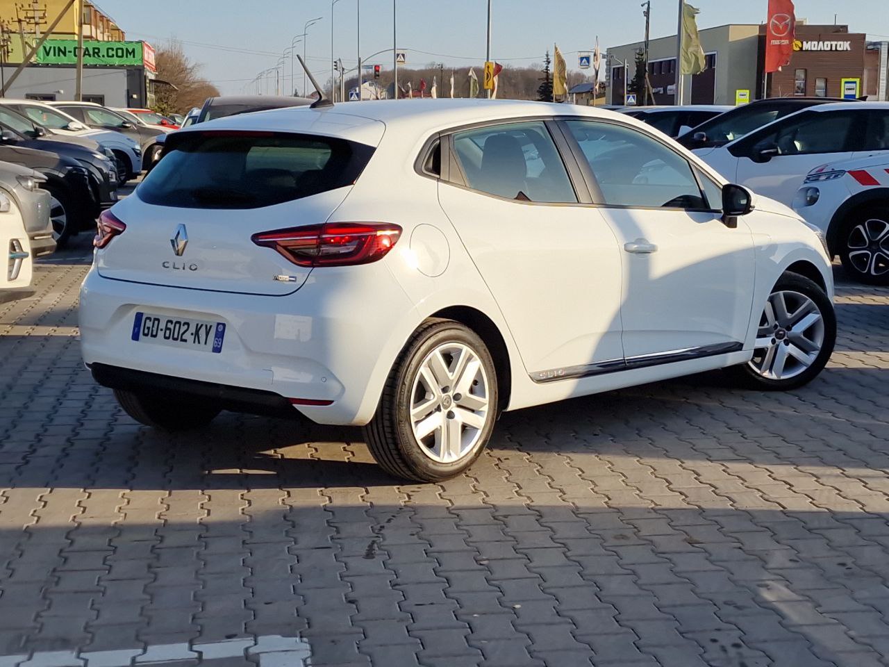 Renault Clio HYBRID Business