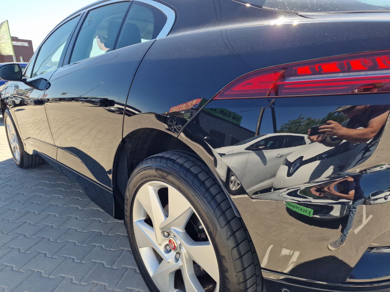 JAGUAR I-PACE
