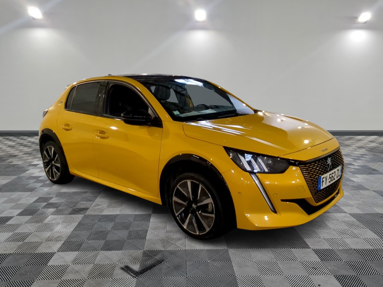Peugeot E-208 GT
