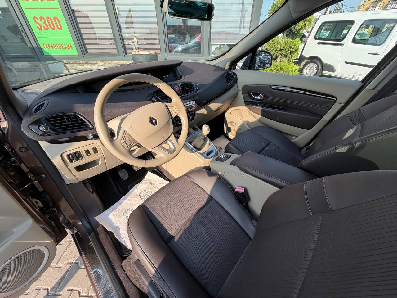 Renault Grand Scenic EXCEPTION