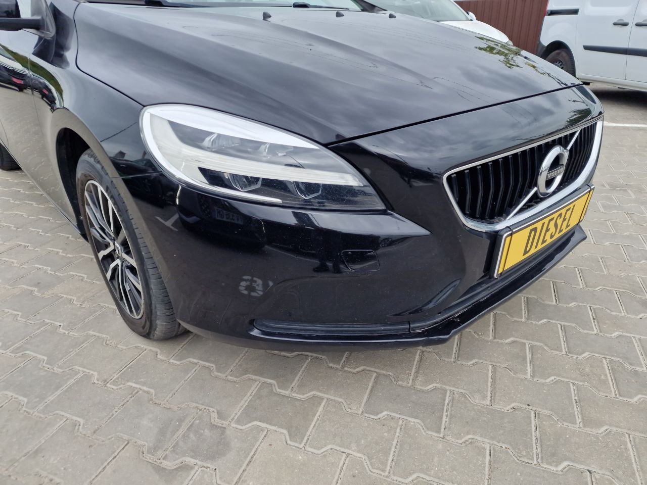 VOLVO V40
