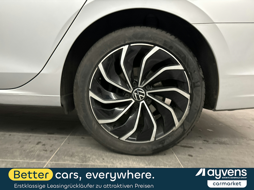 Volkswagen Golf Life+