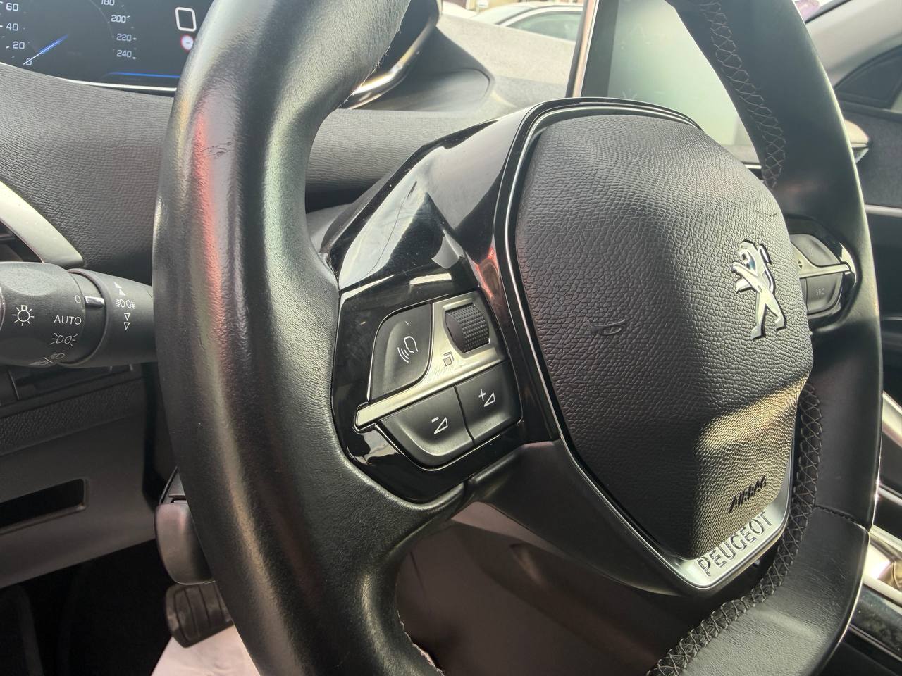 Peugeot 3008 ALLURE