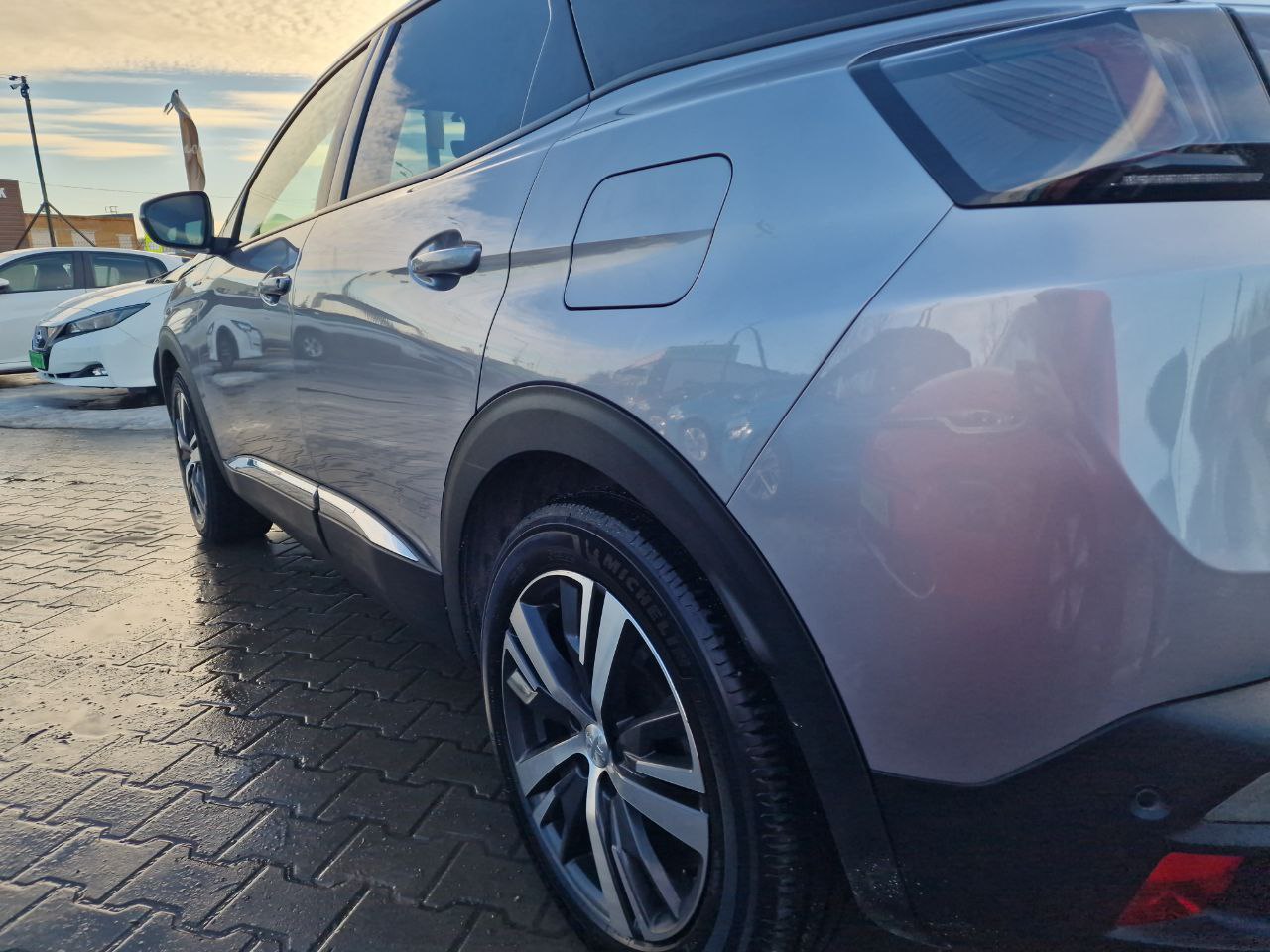 Peugeot 3008 Allure HYBRID