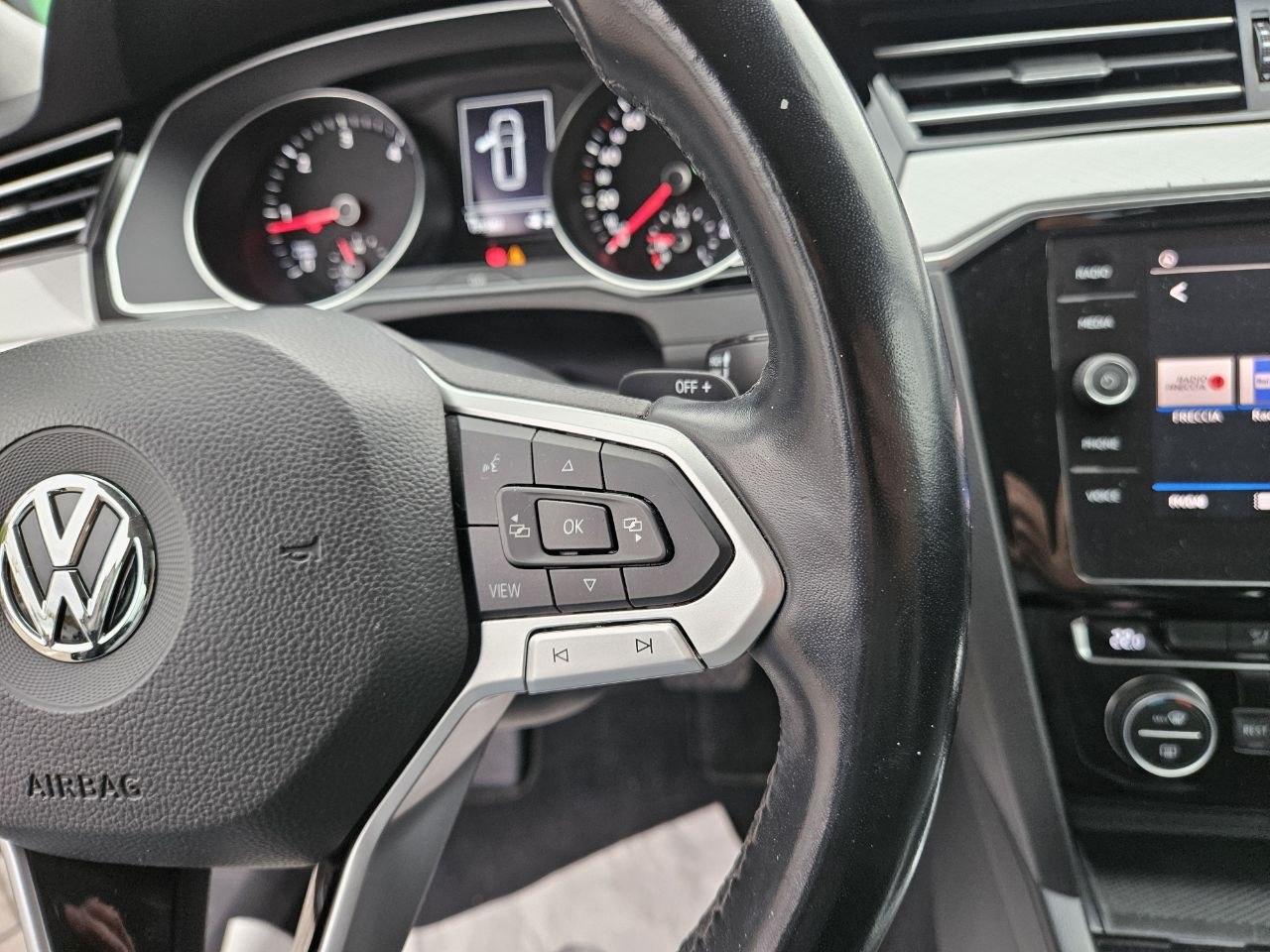Volkswagen Passat Business