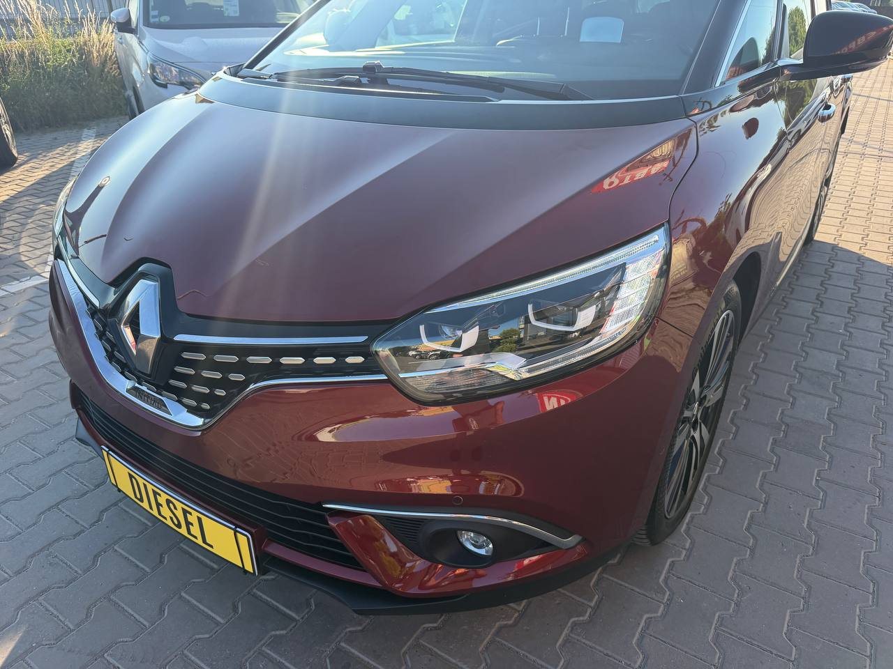 Renault Scenic INITIALE PARIS