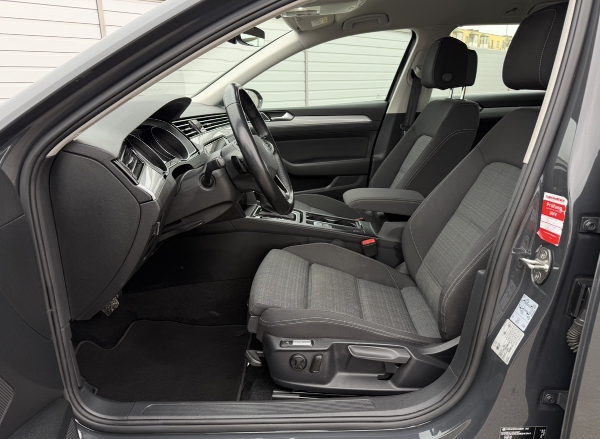 Volkswagen Passat Business+