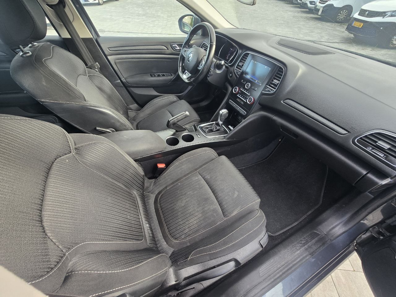 Renault Megane IV Estate Business