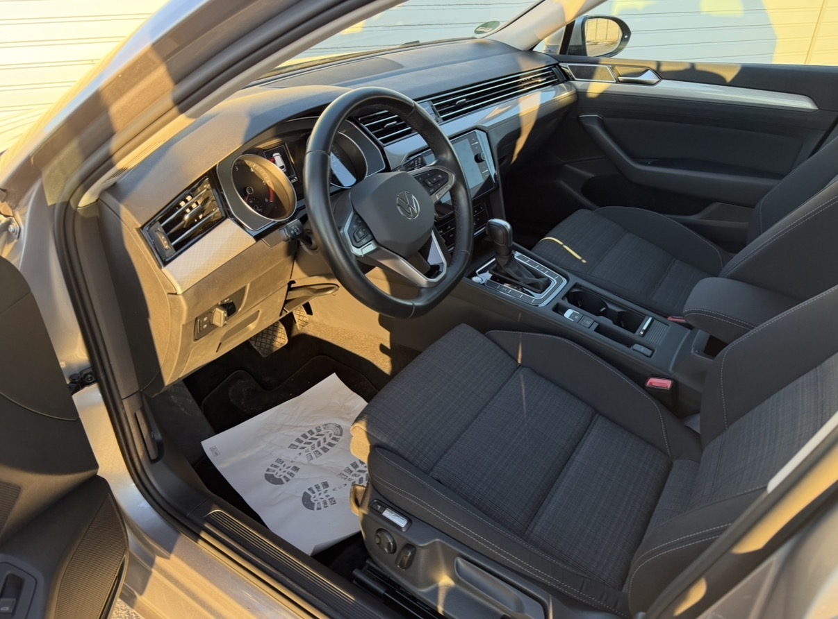 Volkswagen Passat Business+