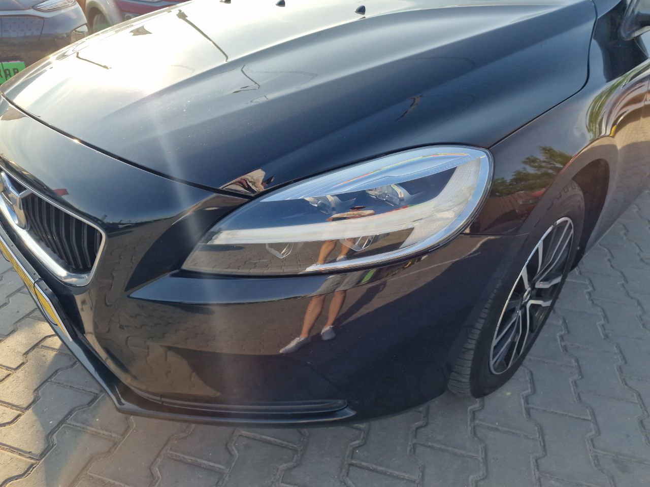 VOLVO V40