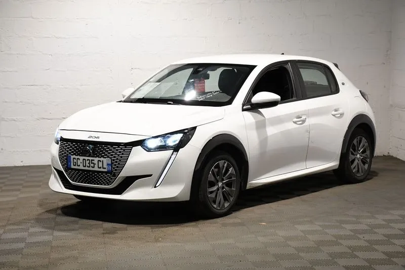 Peugeot E-208