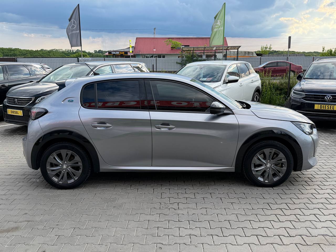 Peugeot 208