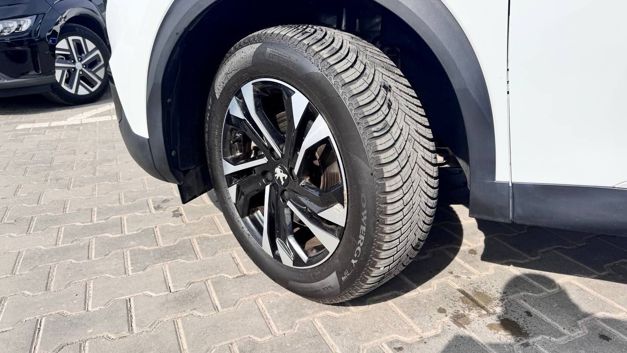 Peugeot 2008 ALLURE