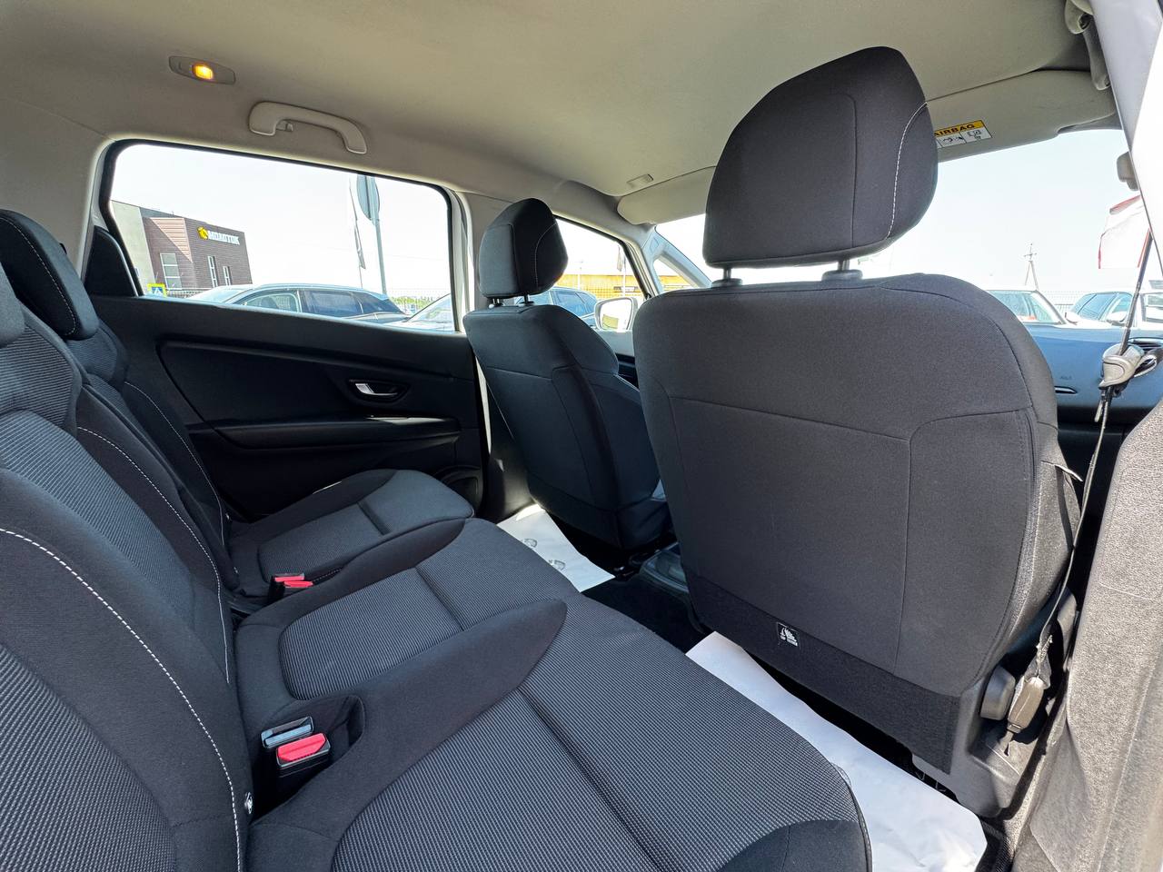 Renault GRAND Scenic Life