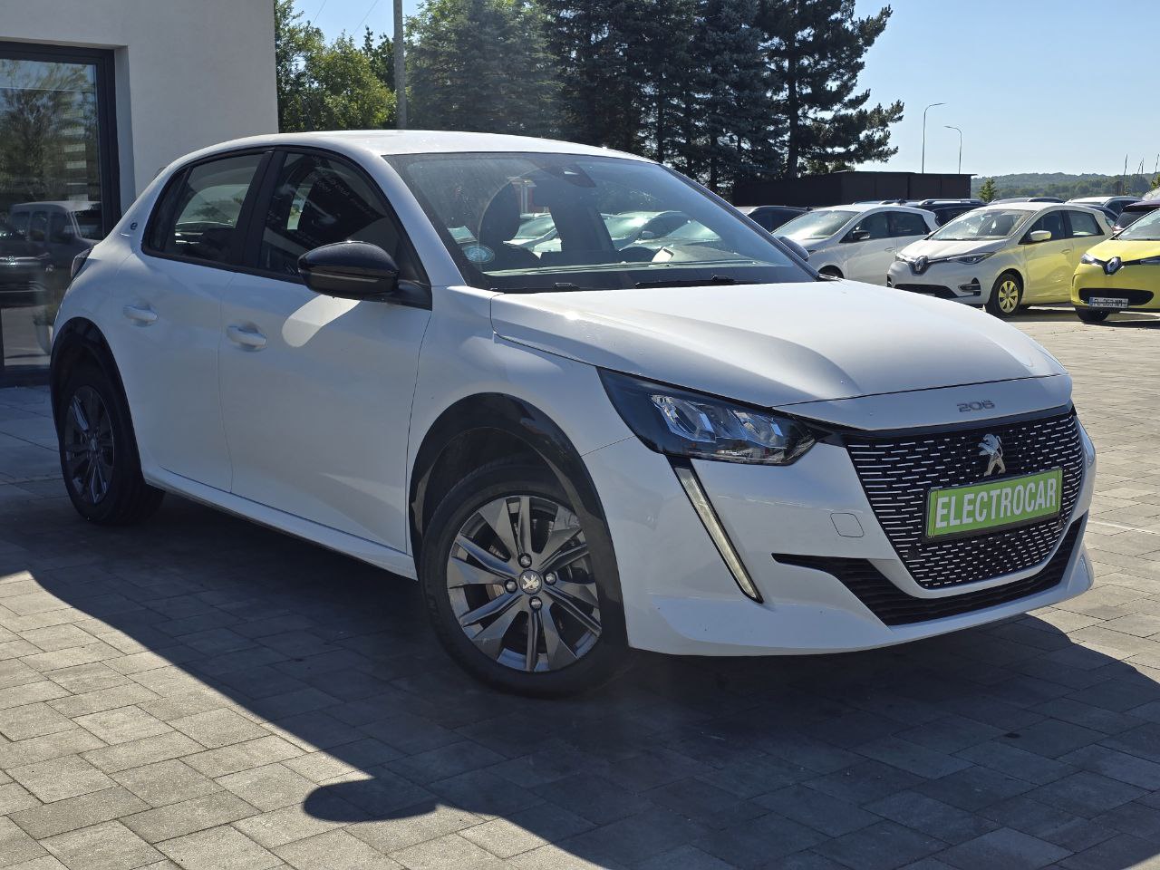 Peugeot E-208 Business