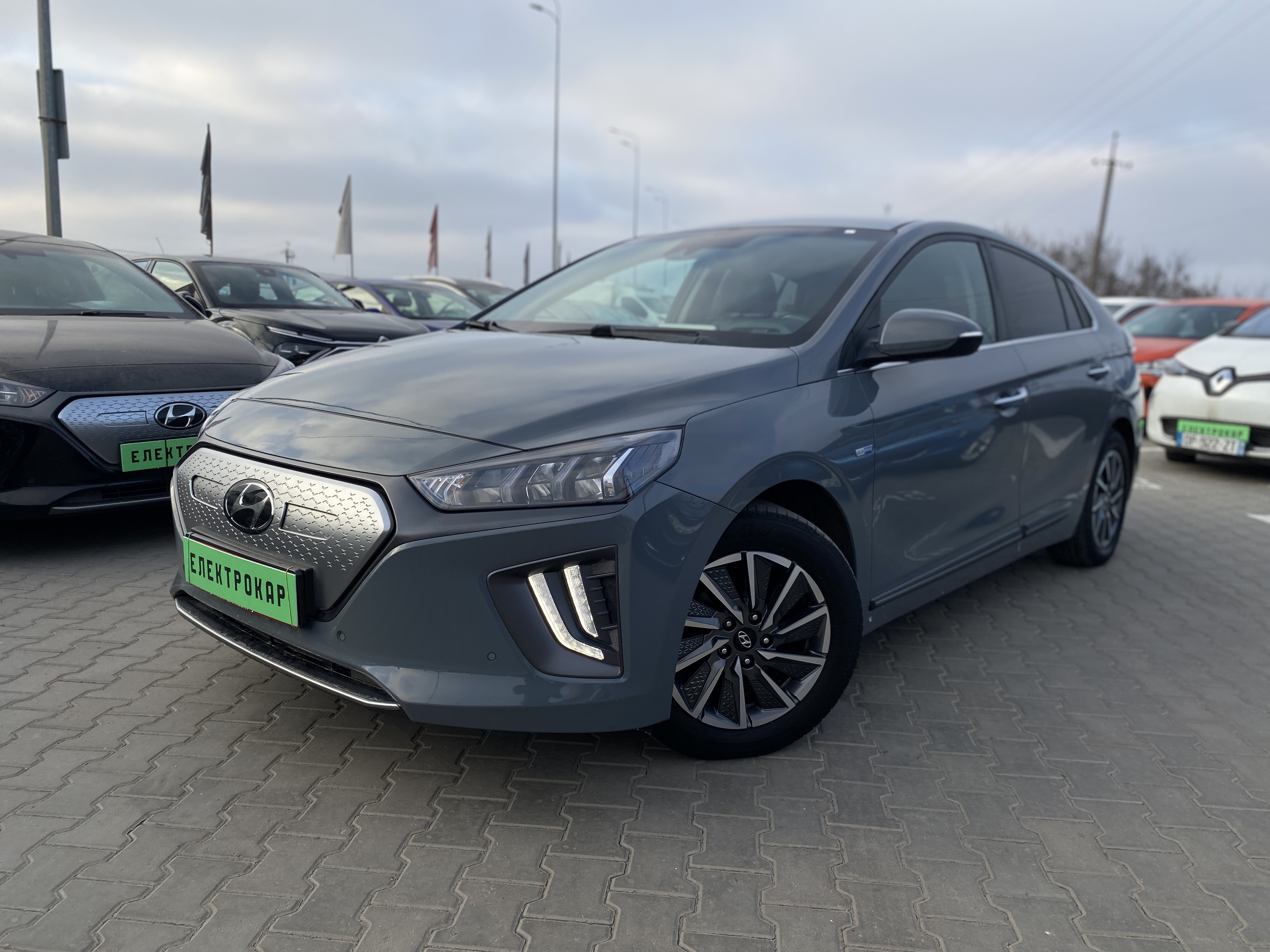 Hyundai Ioniq PREMIUM