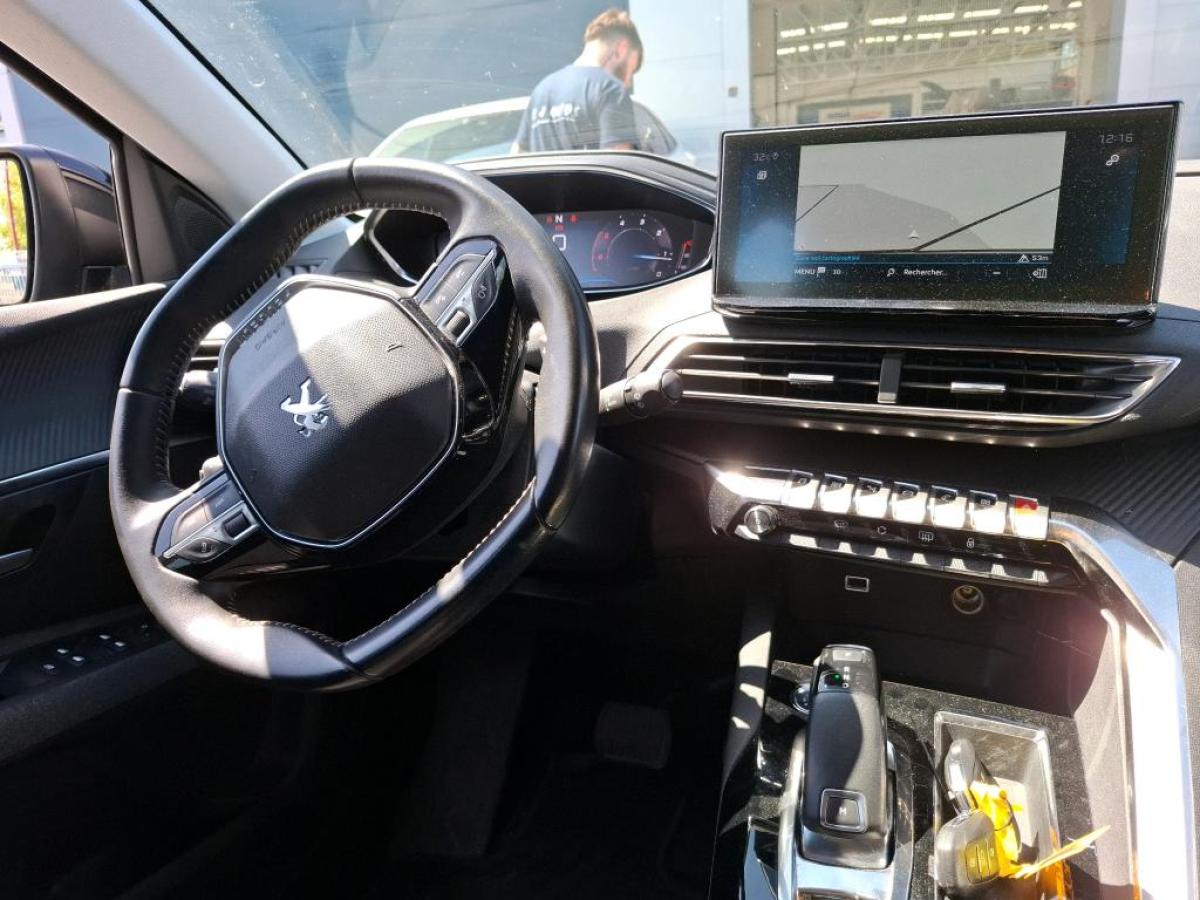 PEUGEOT 5008 Business