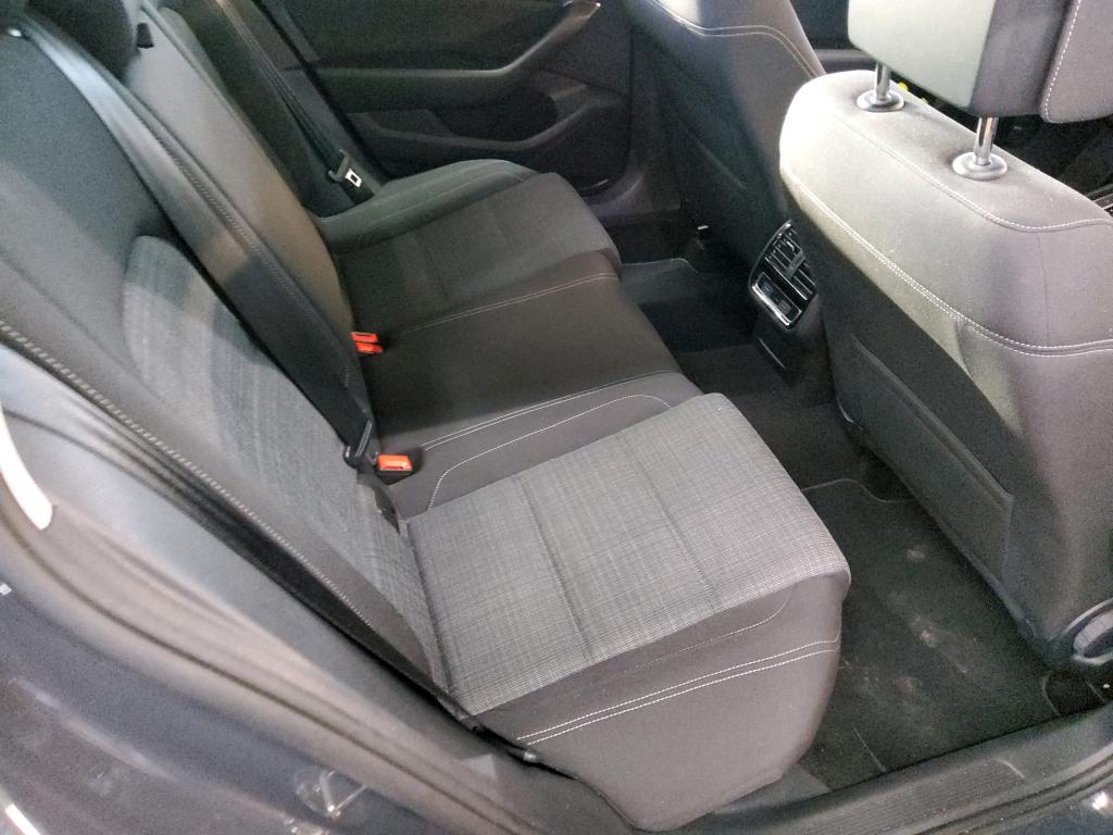 Volkswagen Passat Business+