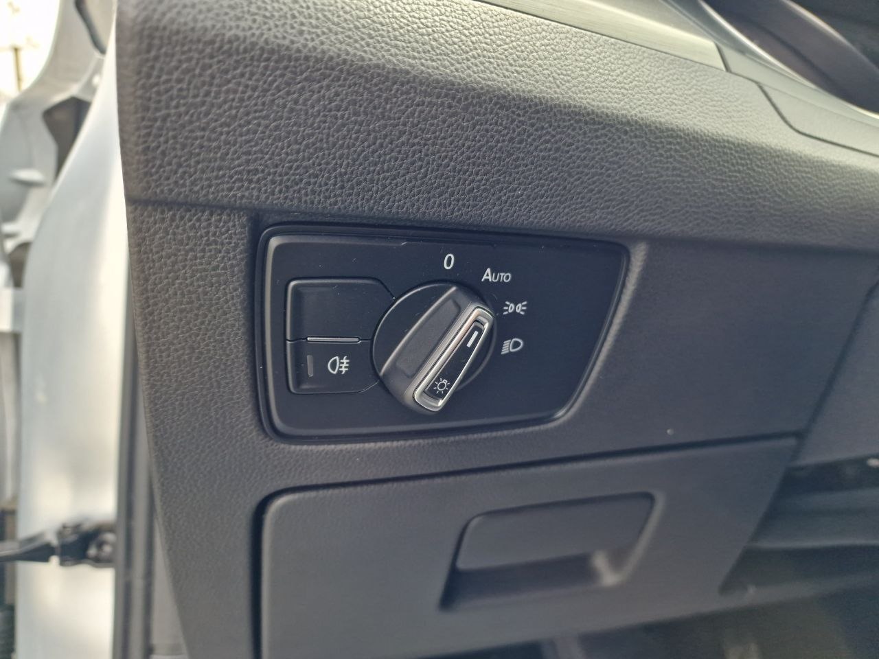 Volkswagen Passat Business+