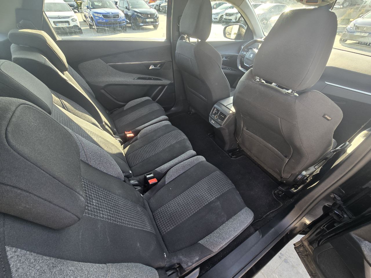 PEUGEOT 5008 Business