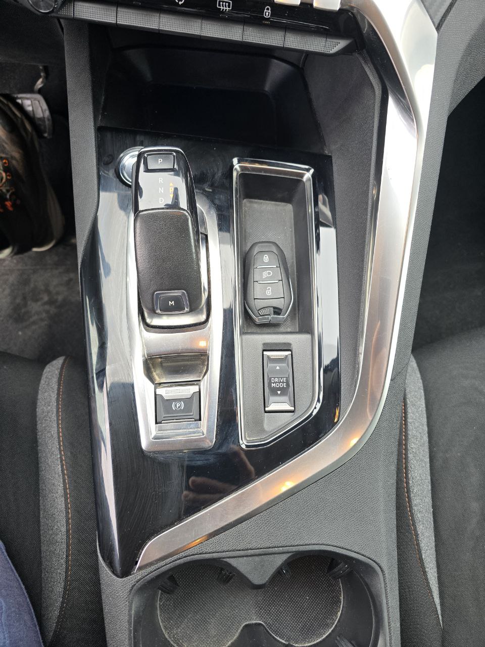 PEUGEOT 5008 Business