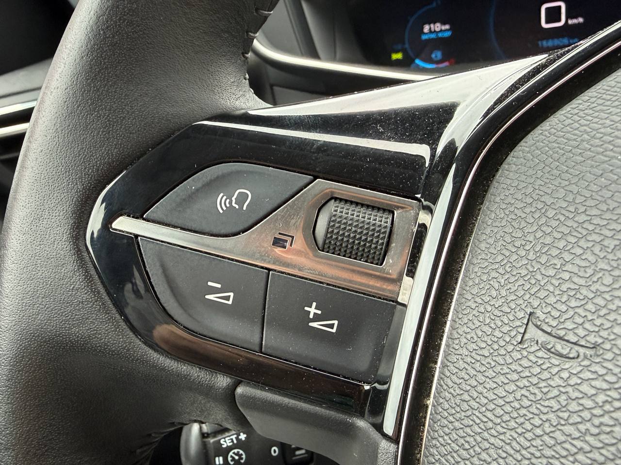 Peugeot 2008 ALLURE