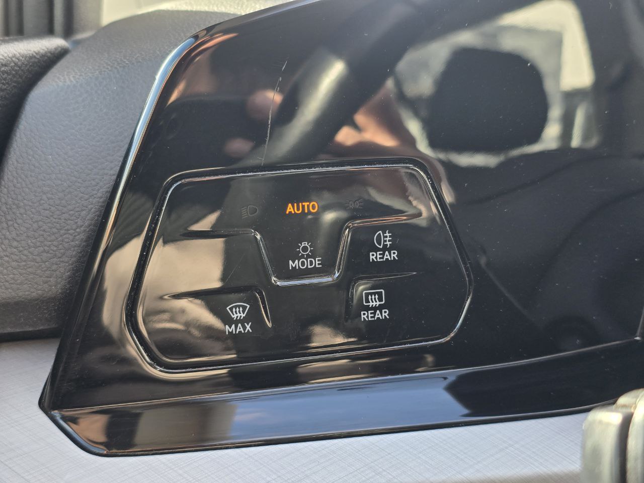 Volkswagen Golf Life+