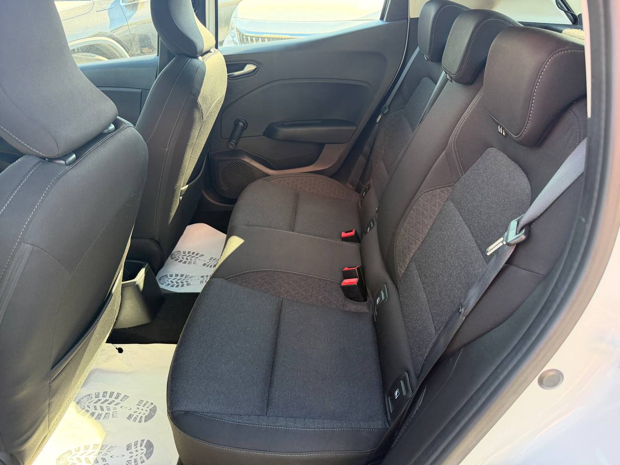 Renault Clio Business Hybrid