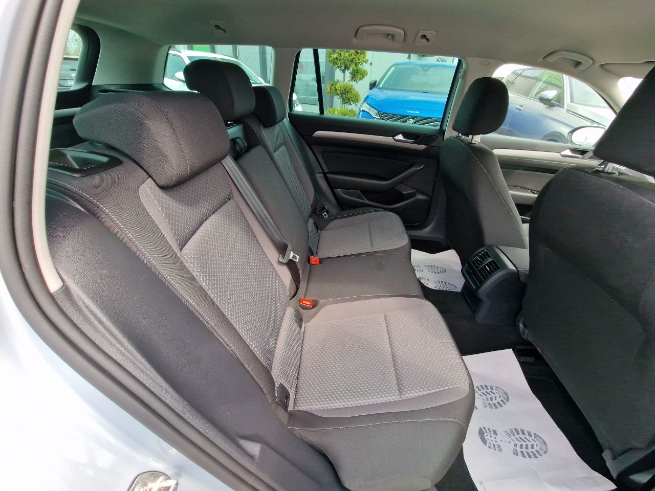 Volkswagen Passat Business+