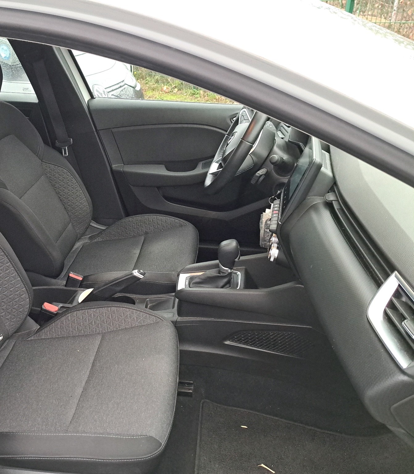 Renault Clio HYBRID Business