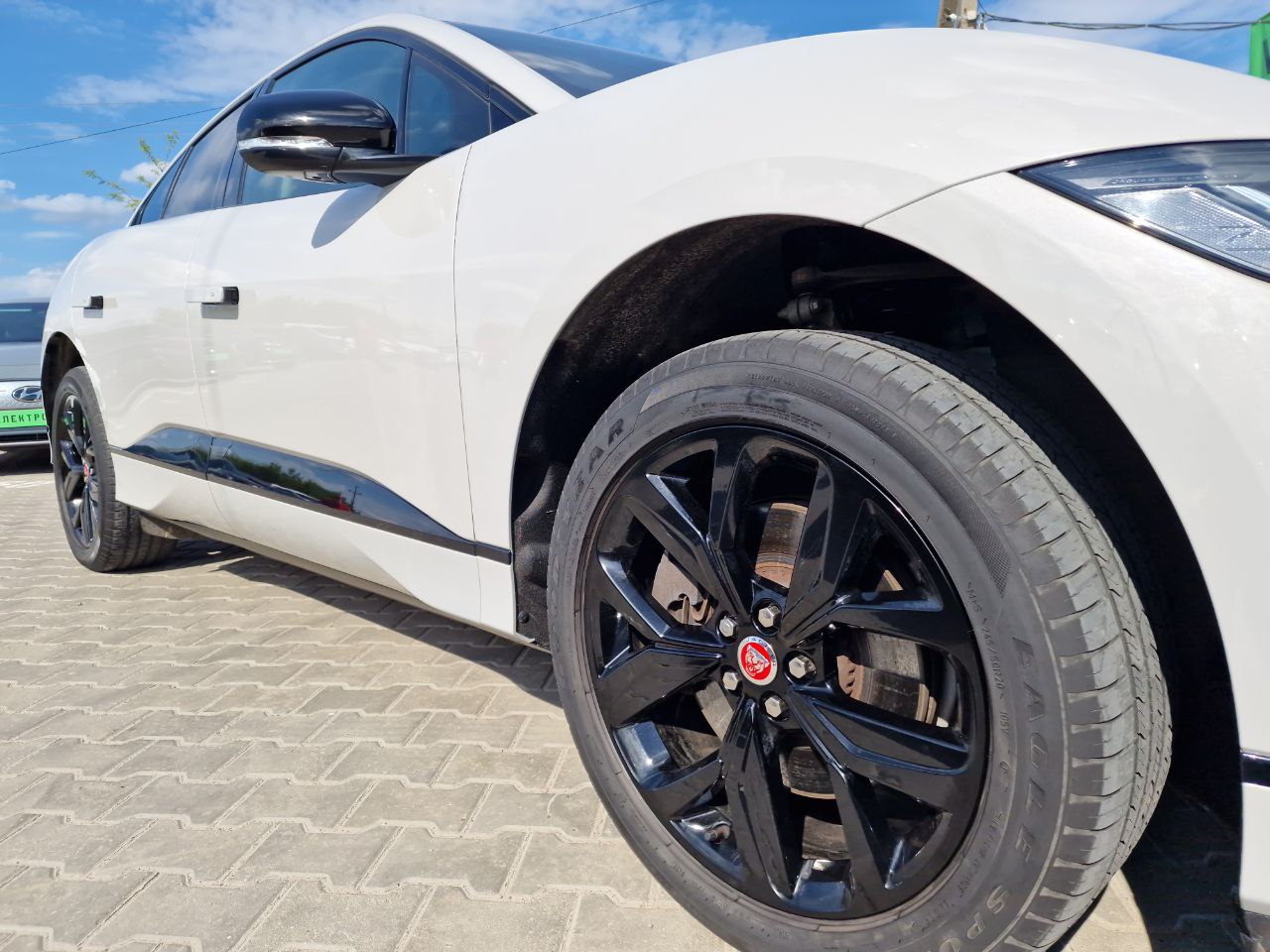 JAGUAR I-PACE