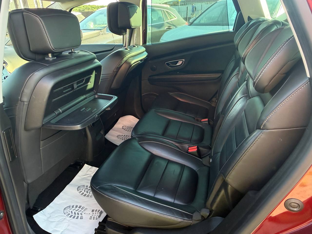 Renault Scenic INITIALE PARIS