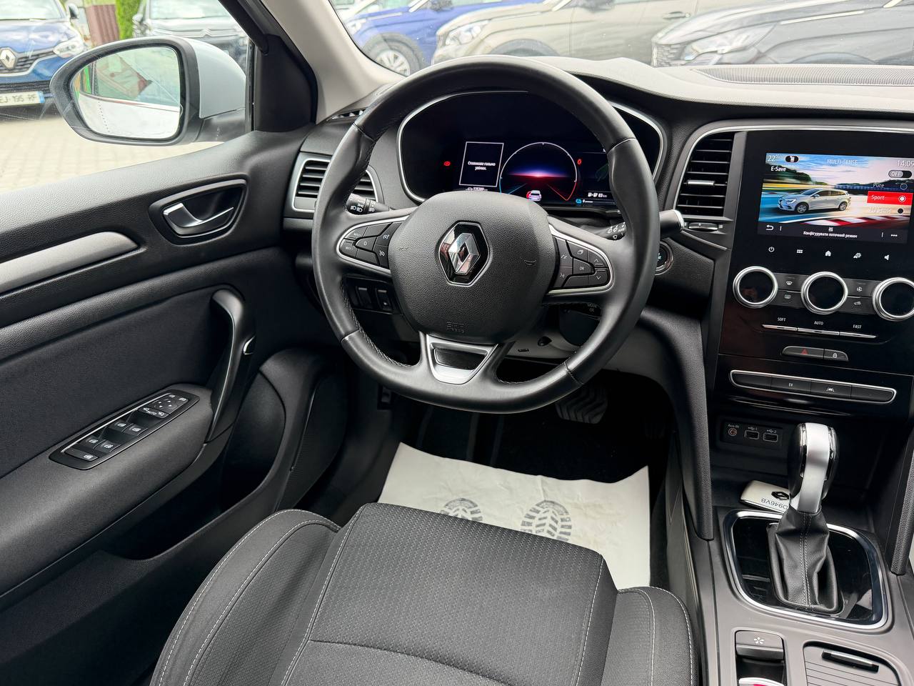 Renault Megane Business HYBRID