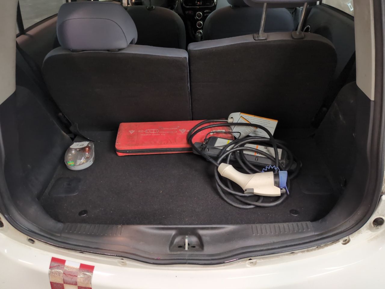 Peugeot iOn Electrique Active