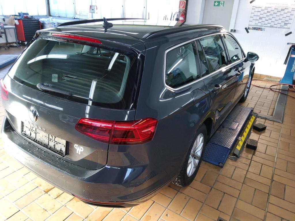 Volkswagen Passat Business+