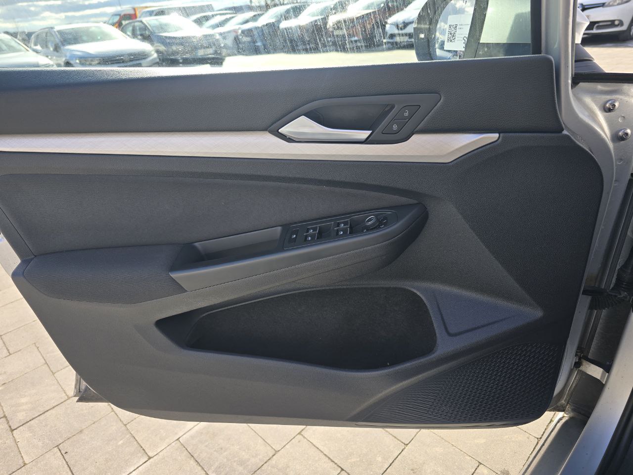 Volkswagen Golf Life+