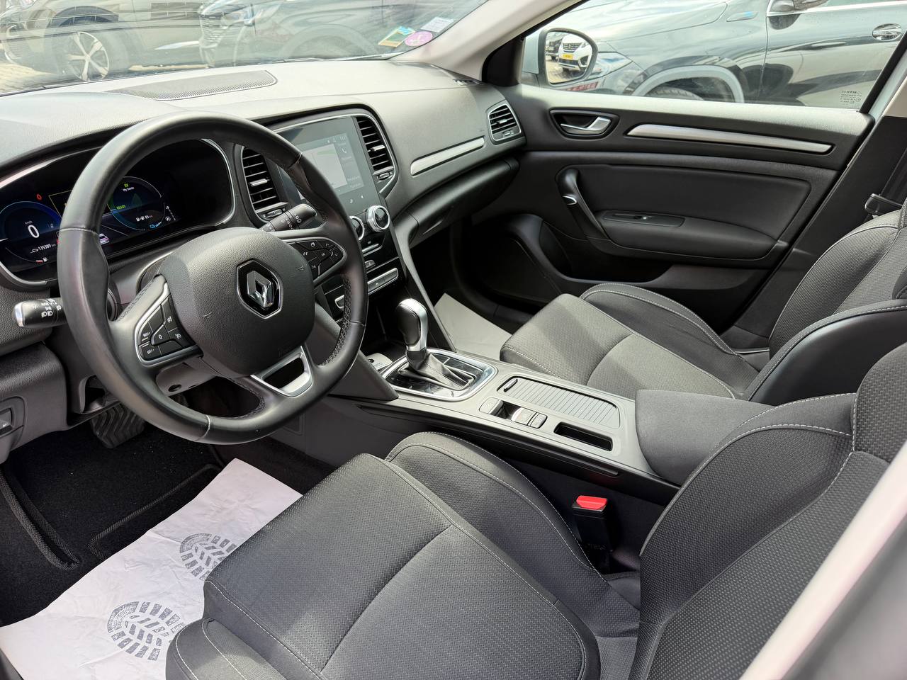 Renault Megane Business HYBRID