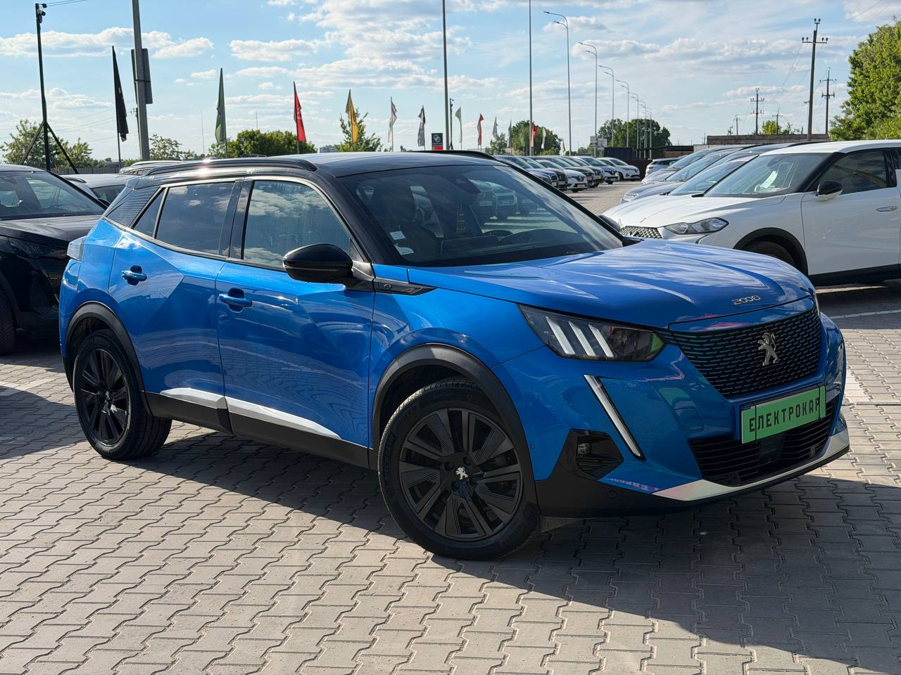 Peugeot E-2008 GT
