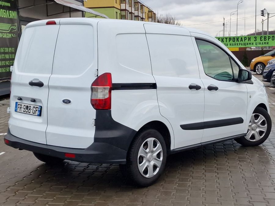 Ford TRANSIT COURIER