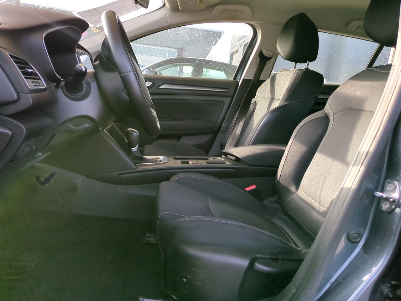 Renault Megane Business HYBRID