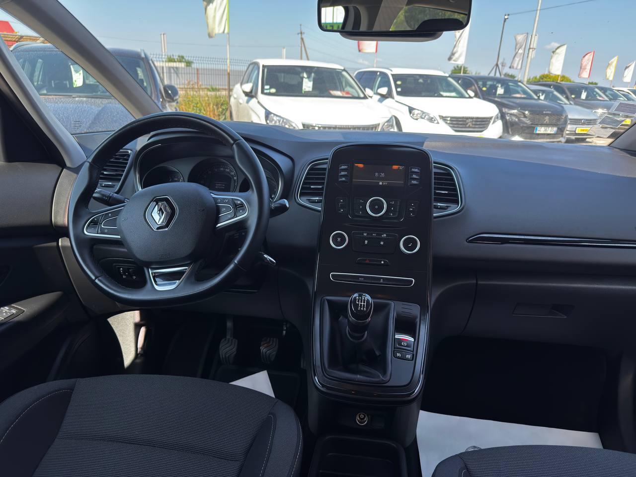 Renault GRAND Scenic Life