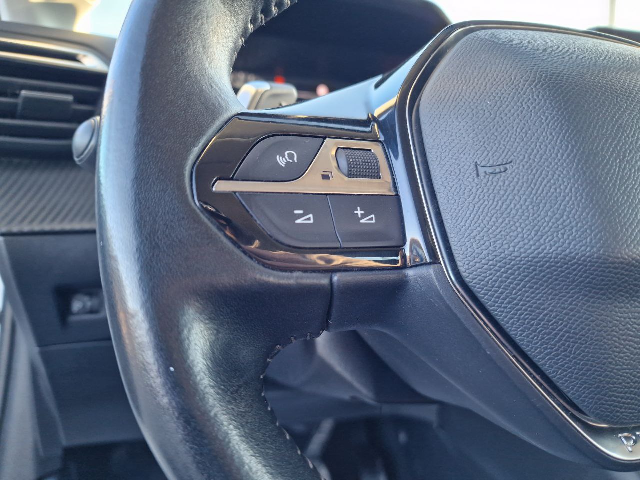 Peugeot 208 Allure Pack