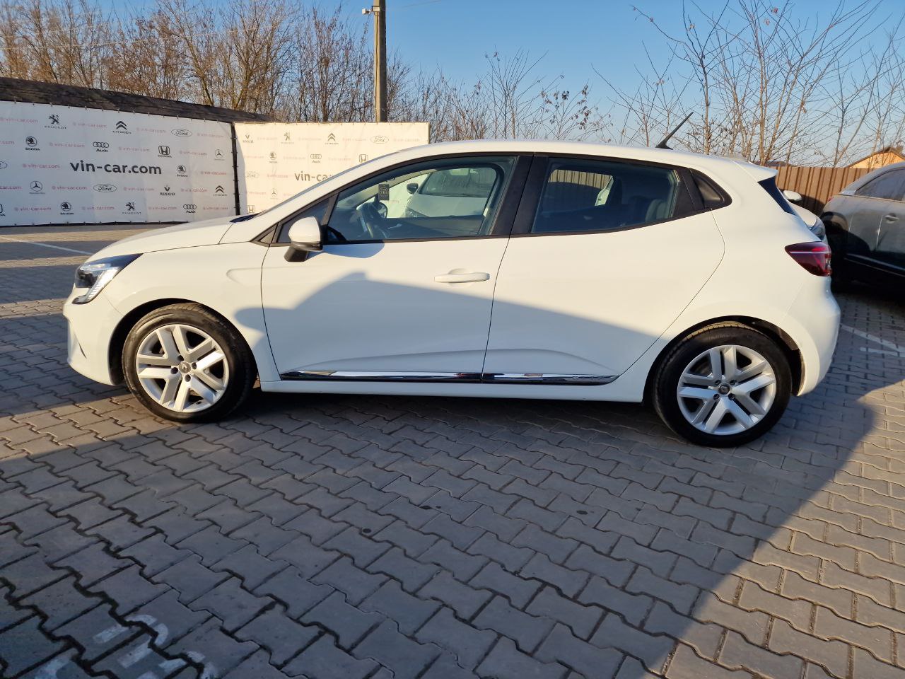 Renault Clio HYBRID Business