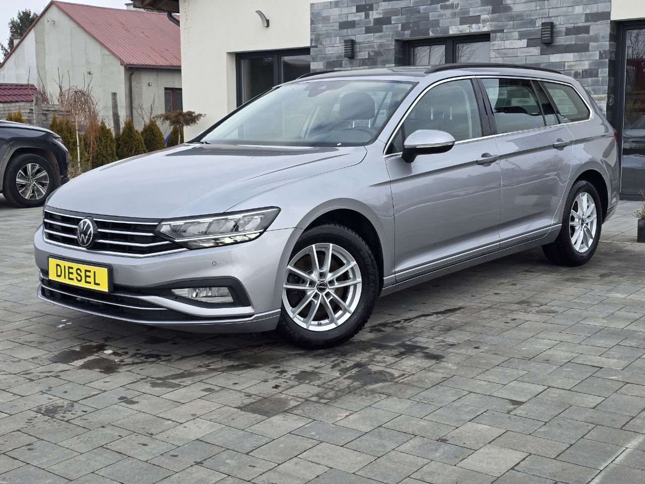 Volkswagen Passat Business+