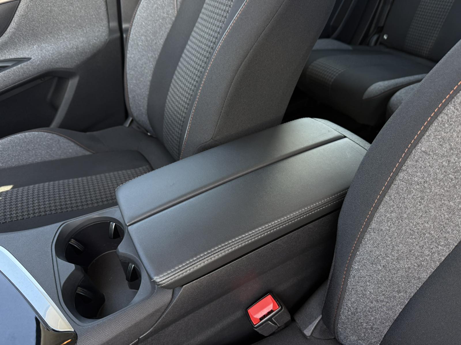 PEUGEOT 5008 Business