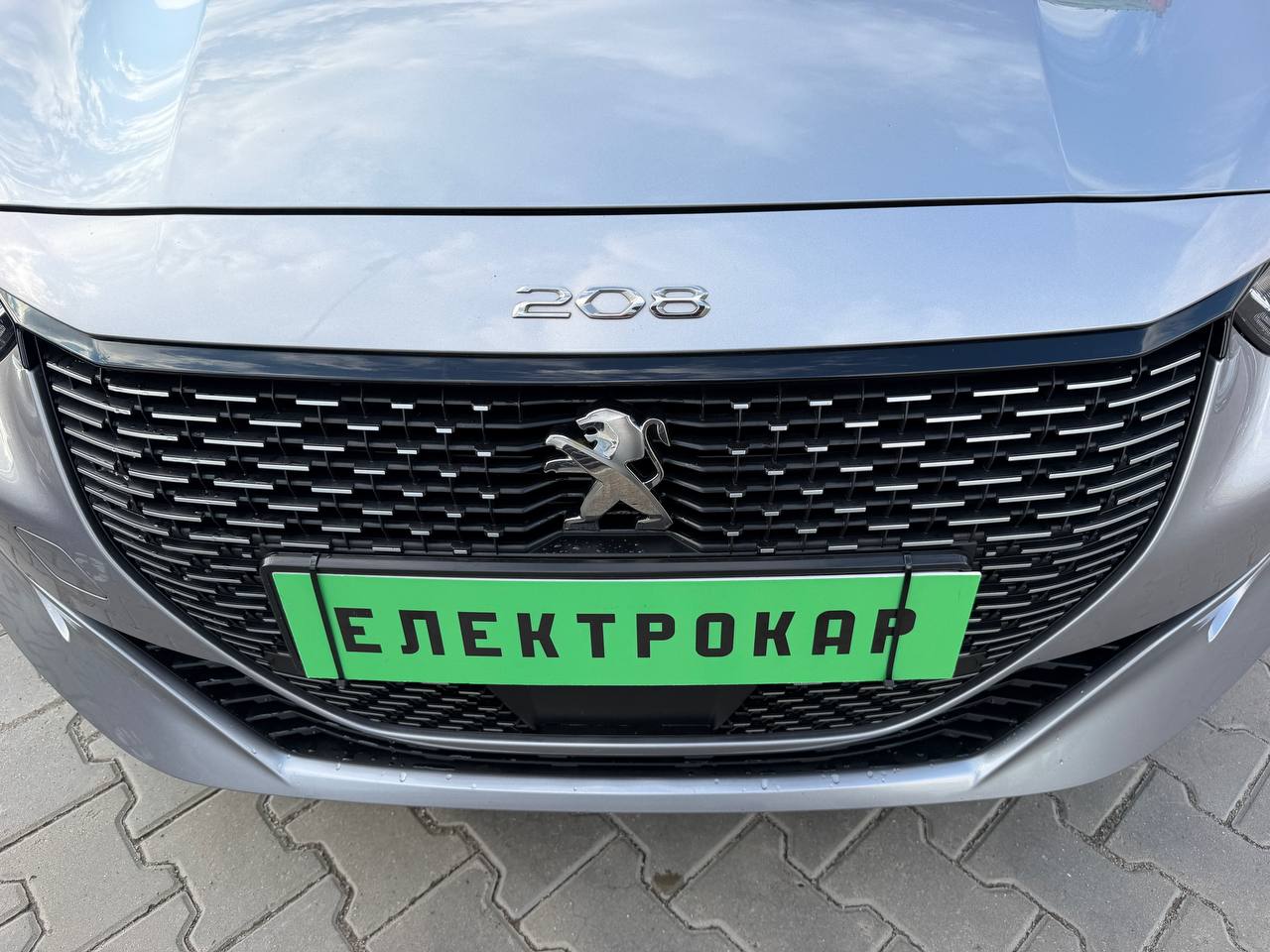 Peugeot 208